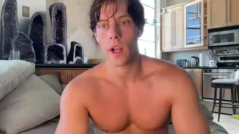 Snapshot of alex_islive chatting on 19, 7, 2026 Alex Stone online show from 19, 7, 2026