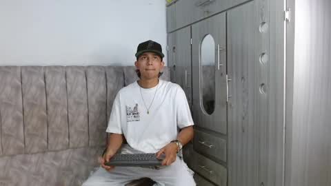 alex online show from 4, 4, 2026