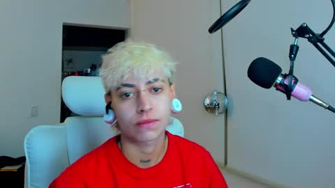 Snapshot of alex_poett chatting on 15, 12, 2025 Residente0xxx online show from 15, 12, 2025