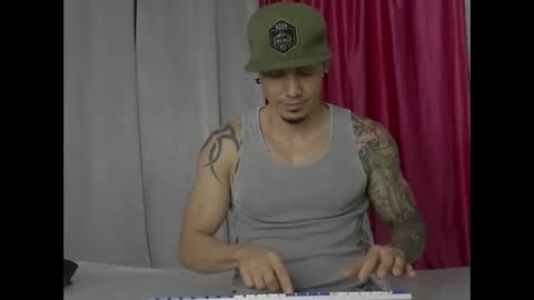 alex_sthorm online show from 2, 1, 2025