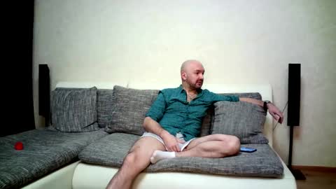 Alex and Tobey online show from 1, 2, 2026