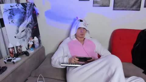 Alex WandHot online show from 7, 3, 2025