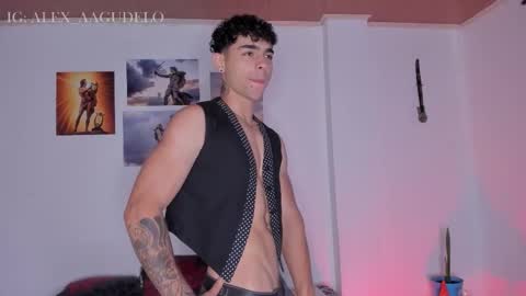 Snapshot of alex_zt chatting on 15, 10, 2025 x online show from 15, 10, 2025