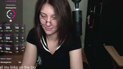 Snapshot of alexa_dream chatting on 11, 12, 2024 dont be afraid to click social media link its working just click on that online show from 11, 12, 2024