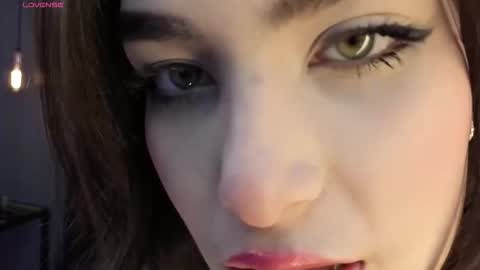 Alexa Thaylor online show from 11, 2, 2026