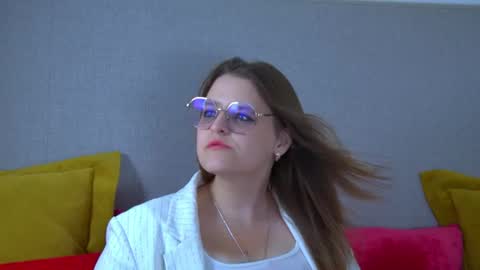 AlexaAvery online show from 4, 7, 2026