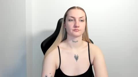 Snapshot of alexafragile chatting on 3, 6, 2026 Alexa online show from 3, 6, 2026
