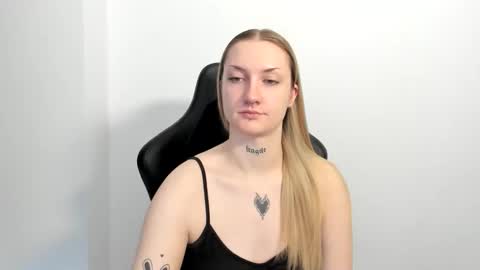 Snapshot of alexafragile chatting on 9, 6, 2026 Alexa online show from 9, 6, 2026