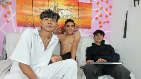 chicos hot online show from 24, 2, 2025