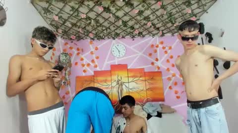 chicos hot online show from 10, 3, 2025