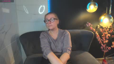 Snapshot of alexandra_kind chatting on 17, 12, 2024 Alexandra online show from 17, 12, 2024