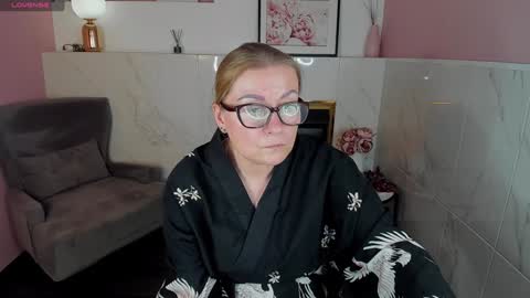 Snapshot of alexandra_kind chatting on 31, 1, 2025 Alexandra online show from 31, 1, 2025