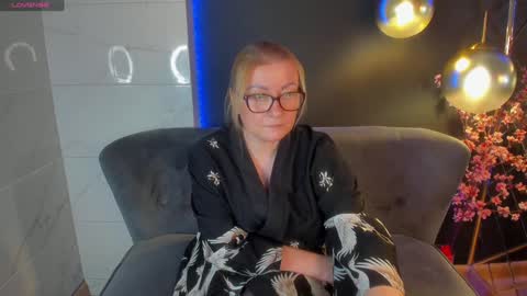 Snapshot of alexandra_kind chatting on 2, 2, 2025 Alexandra online show from 2, 2, 2025