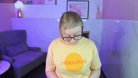 Snapshot of alexandra_kind chatting on 23, 2, 2025 Alexandra online show from 23, 2, 2025