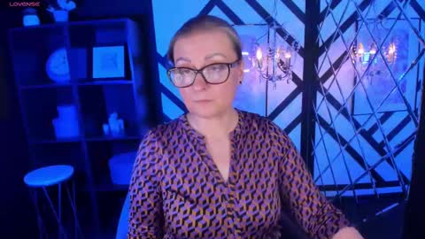 Snapshot of alexandra_kind chatting on 3, 3, 2025 Alexandra online show from 3, 3, 2025