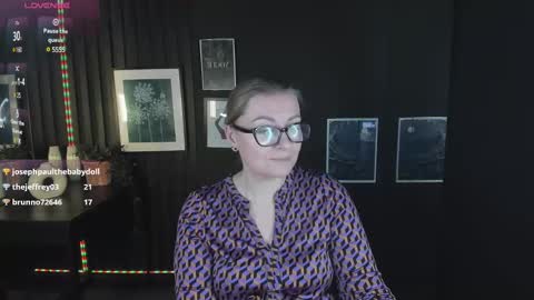 Snapshot of alexandra_kind chatting on 7, 3, 2025 Alexandra online show from 7, 3, 2025