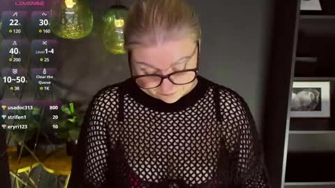 Snapshot of alexandra_kind chatting on 8, 3, 2025 Alexandra online show from 8, 3, 2025