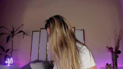 Snapshot of alexandraa_gomez chatting on 13, 9, 2025 alexandraa_gomez online show from 13, 9, 2025