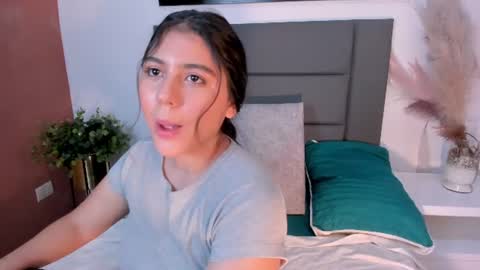 Alexandra Cruz online show from 1, 7, 2026