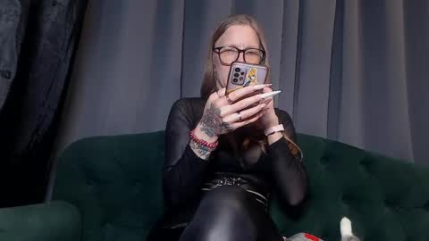 Alexandra online show from 5, 4, 2026