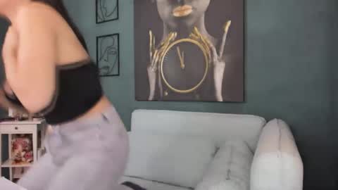 AlexaNikole online show from 6, 4, 2026