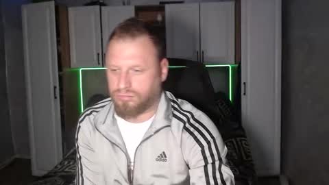 Snapshot of alexboy2022 chatting on 11, 11, 2025 onlyfans..alexyno2022 online show from 11, 11, 2025