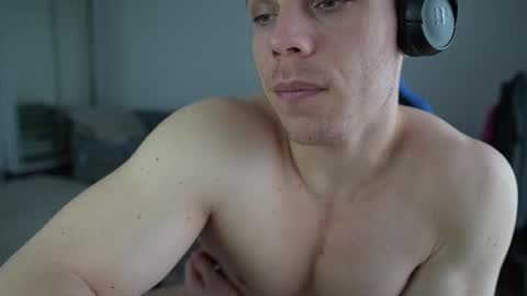 alexfit96 online show from 8, 2, 2025