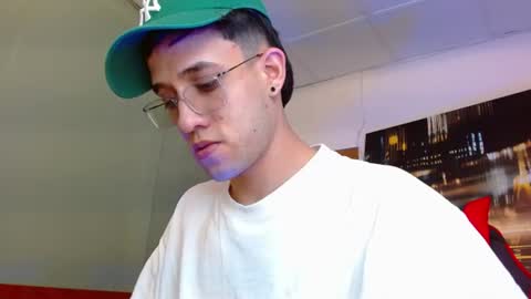 alexgiraldo__ online show from 20, 6, 2026