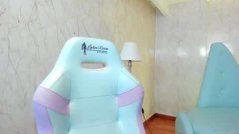 Alexiaa  Online 1430 to 2100 GMT-5 online show from 3, 12, 2024