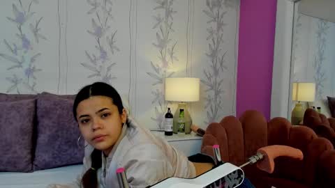 Snapshot of alexiahcollins chatting on 9, 3, 2025 AlexiahCollins online show from 9, 3, 2025