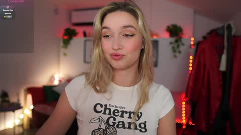 Alexis Texas online show from 4, 2, 2025