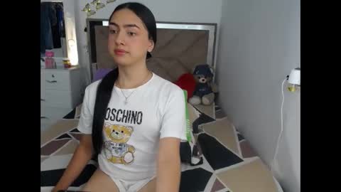Snapshot of alexis_brown11 chatting on 22, 5, 2026 -- ALEXIS -- online show from 22, 5, 2026
