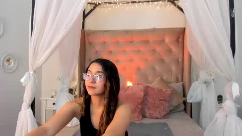 Snapshot of alexis_scott__ chatting on 17, 5, 2026 alexis_scott__ online show from 17, 5, 2026