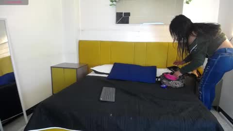 Alexitabrow online show from 6, 2, 2025