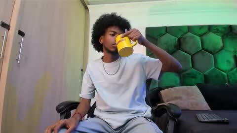 Alex Jaccob online show from 5, 2, 2026