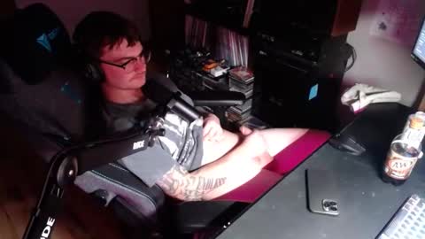 Snapshot of alexlong20 chatting on 19, 11, 2025 alexlong20 online show from 19, 11, 2025