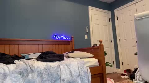 Alex Mann online show from 4, 3, 2025