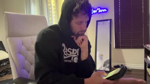 Alex Mann online show from 29, 9, 2025