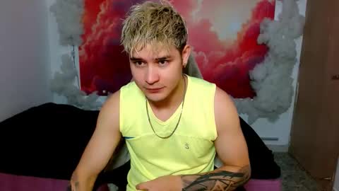 Snapshot of alexpierss chatting on 3, 12, 2025 Alex online show from 3, 12, 2025
