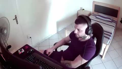 Snapshot of alexthepro00 chatting on 14, 7, 2026 alexthepro00 online show from 14, 7, 2026