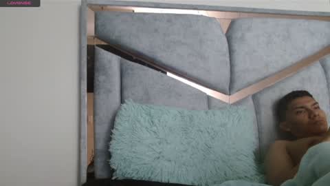 Snapshot of alexvsluisa chatting on 24, 1, 2025 alex y luisa online show from 24, 1, 2025