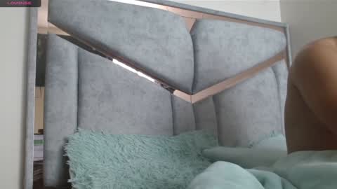 Snapshot of alexvsluisa chatting on 25, 1, 2025 alex y luisa online show from 25, 1, 2025