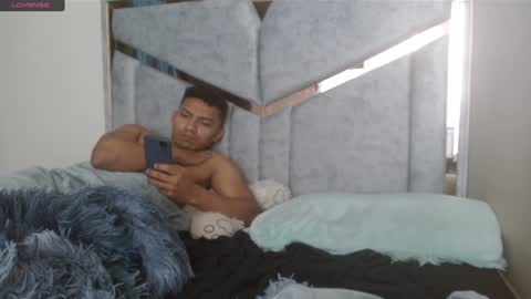 Snapshot of alexvsluisa chatting on 7, 2, 2025 alex y luisa online show from 7, 2, 2025