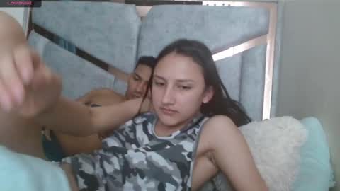 Snapshot of alexvsluisa chatting on 10, 2, 2025 alex y luisa online show from 10, 2, 2025