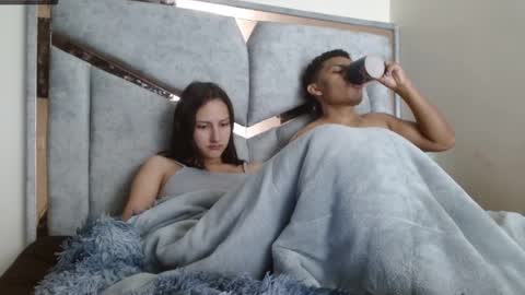 Snapshot of alexvsluisa chatting on 18, 9, 2025 alex y luisa online show from 18, 9, 2025