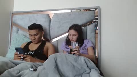 Snapshot of alexvsluisa chatting on 26, 9, 2025 alex y luisa online show from 26, 9, 2025