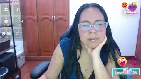 Snapshot of alexxandra20 chatting on 17, 10, 2025 alexa online show from 17, 10, 2025