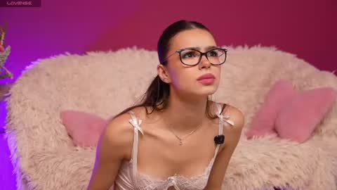 Snapshot of alexxisrae chatting on 9, 7, 2026 Alexxis Rae online show from 9, 7, 2026