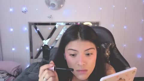 Carolina Join The Fan Club  online show from 20, 11, 2025