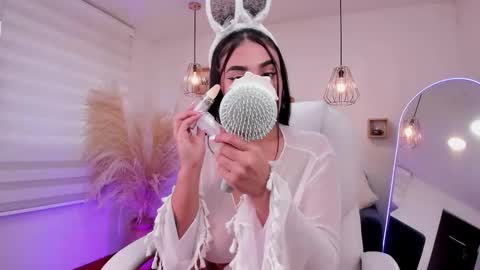 Snapshot of alheli_16 chatting on 1, 11, 2025 Alheli online show from 1, 11, 2025